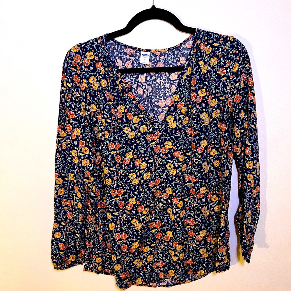 Old Navy - Floral Blouse - size M - great for Fall!